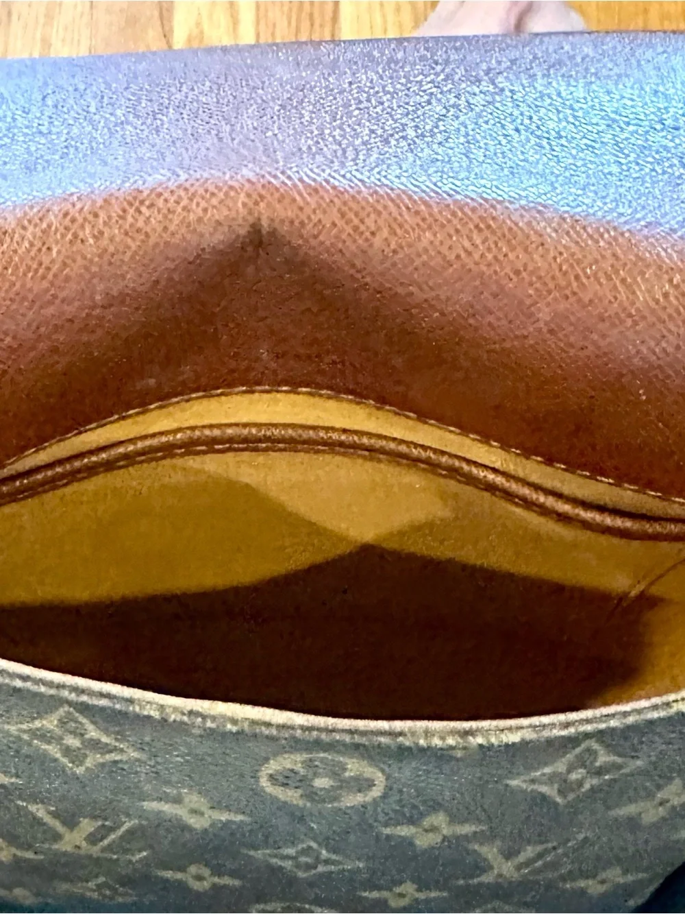 Vintage Authentic Louis Vuitton Crossbody Bag - Dark Brown & Tan - Picture 4 of 7